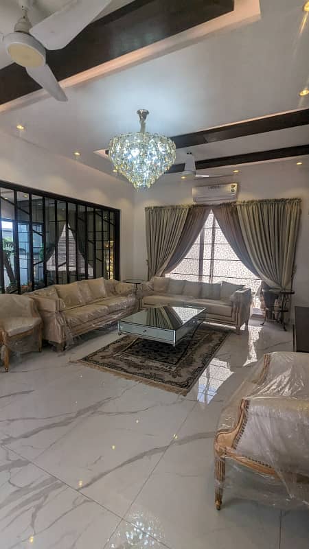 1 Kanal Furnished House In Prime(Top Notch) Location Of DHA Phase 6 10