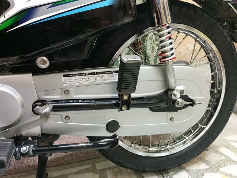 Honda CG 125 2023 Model Lush Condition (0/3/2/0/4/0/9/2/4/2/9) 7