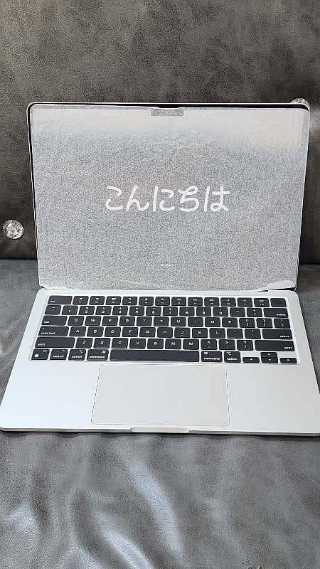 MacBook Air M2 2022 8GB 256GB 1