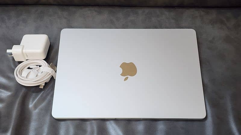 MacBook Air M2 2022 8GB 256GB 2