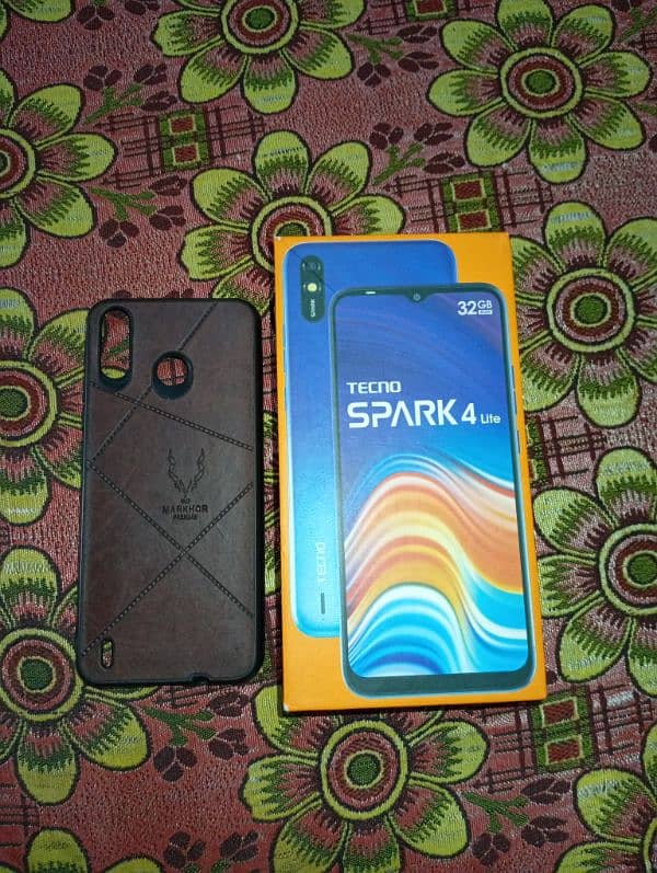 Techno spark 4 lite, 2gb Ram, 32gb Rom 5