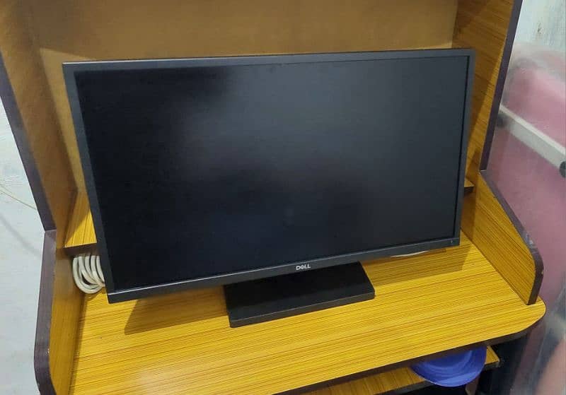 24-inch DELL IPS Lcd Monitor 1