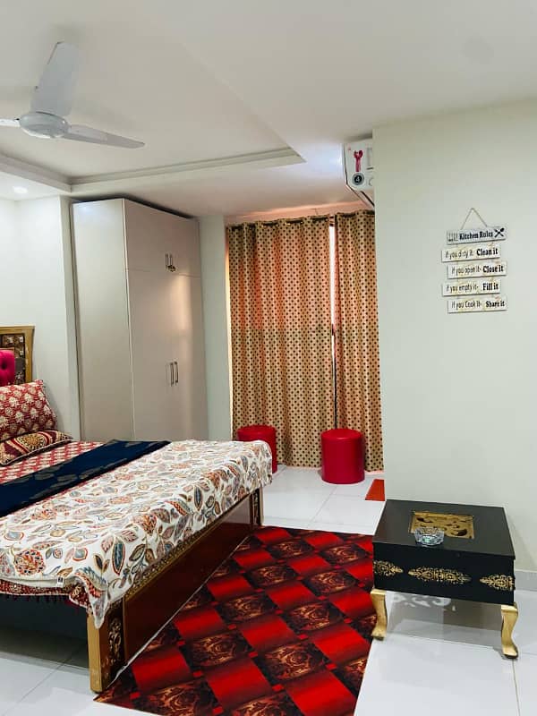 STUDIO 1 BED FURNISHED FOR RANT IN GULBERG GREEN 5