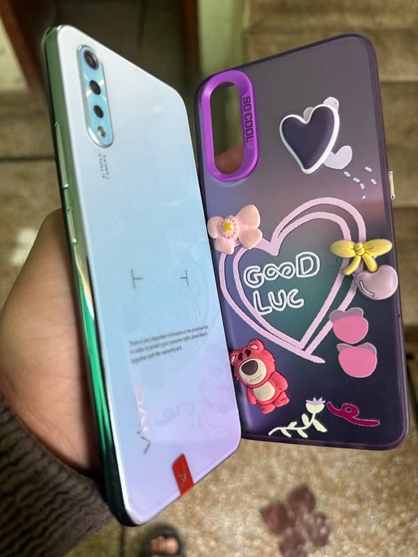 Vivo S1 6/128gb 4