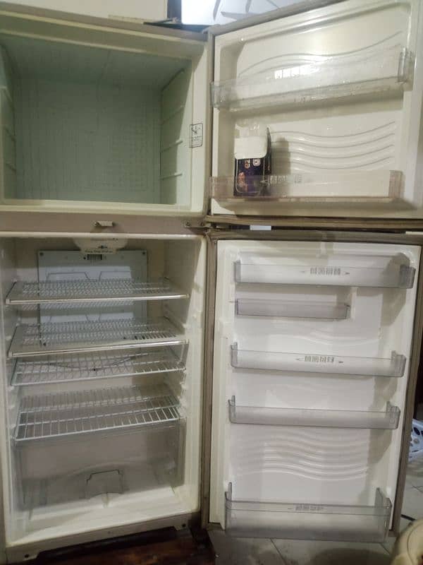 dawlance fridge used 0