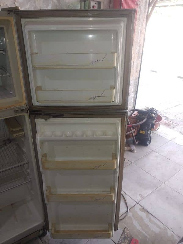 Dawlance fridge 1