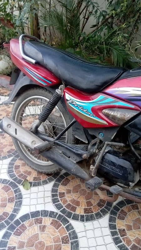 Honda pridor Motorcycle 3