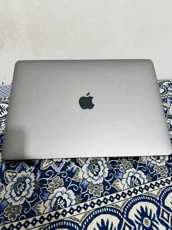 Macbook Pro 2019, Like Brand New, Touch Bar, CTO Model, COD available. 2