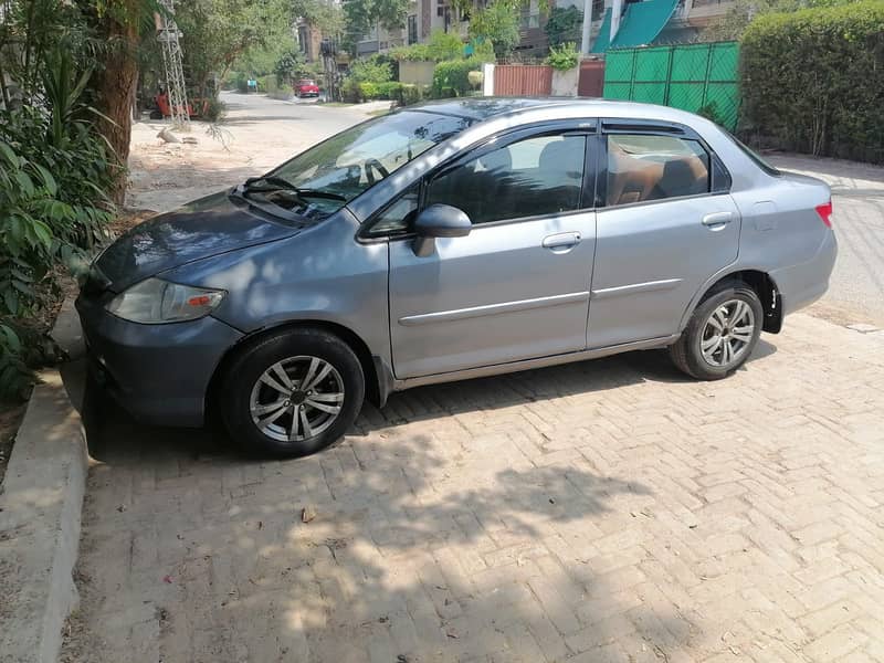 Honda City IDSI 2004 mint condition original document 1