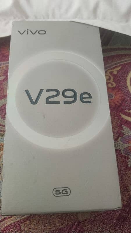 vivo v29e (8/8 256) 15