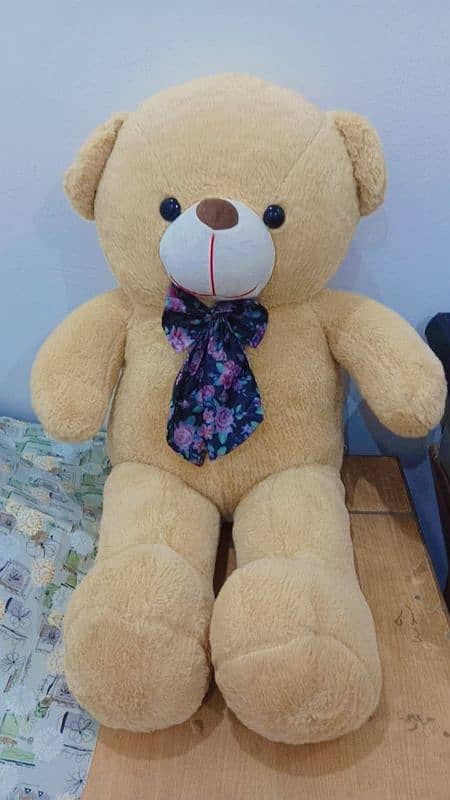 Gaint size teddy bears ( 03274983810 ) 0