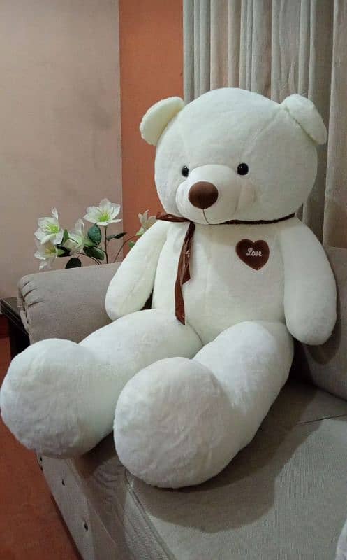 Gaint size teddy bears ( 03274983810 ) 12