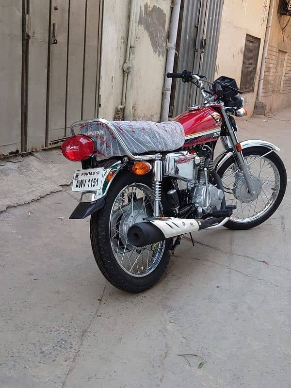 new bike ha bas thori dare Chali ha 3