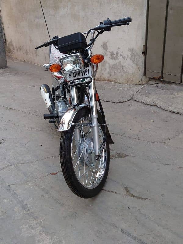 new bike ha bas thori dare Chali ha 7