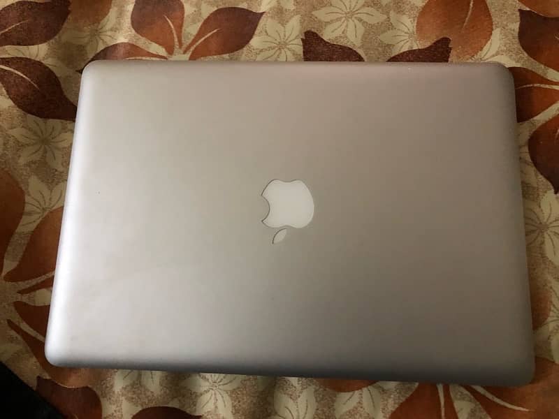 MacBook Pro 8gb ram 750gb hard disk 0