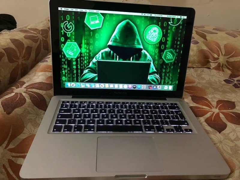 MacBook Pro 8gb ram 750gb hard disk 2