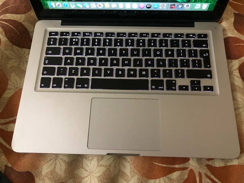 MacBook Pro 8gb ram 750gb hard disk 4