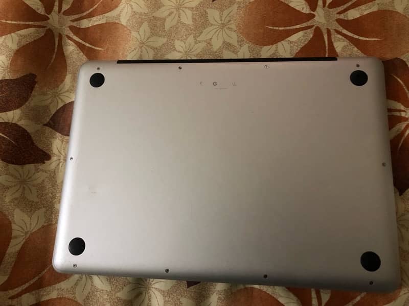 MacBook Pro 8gb ram 750gb hard disk 5