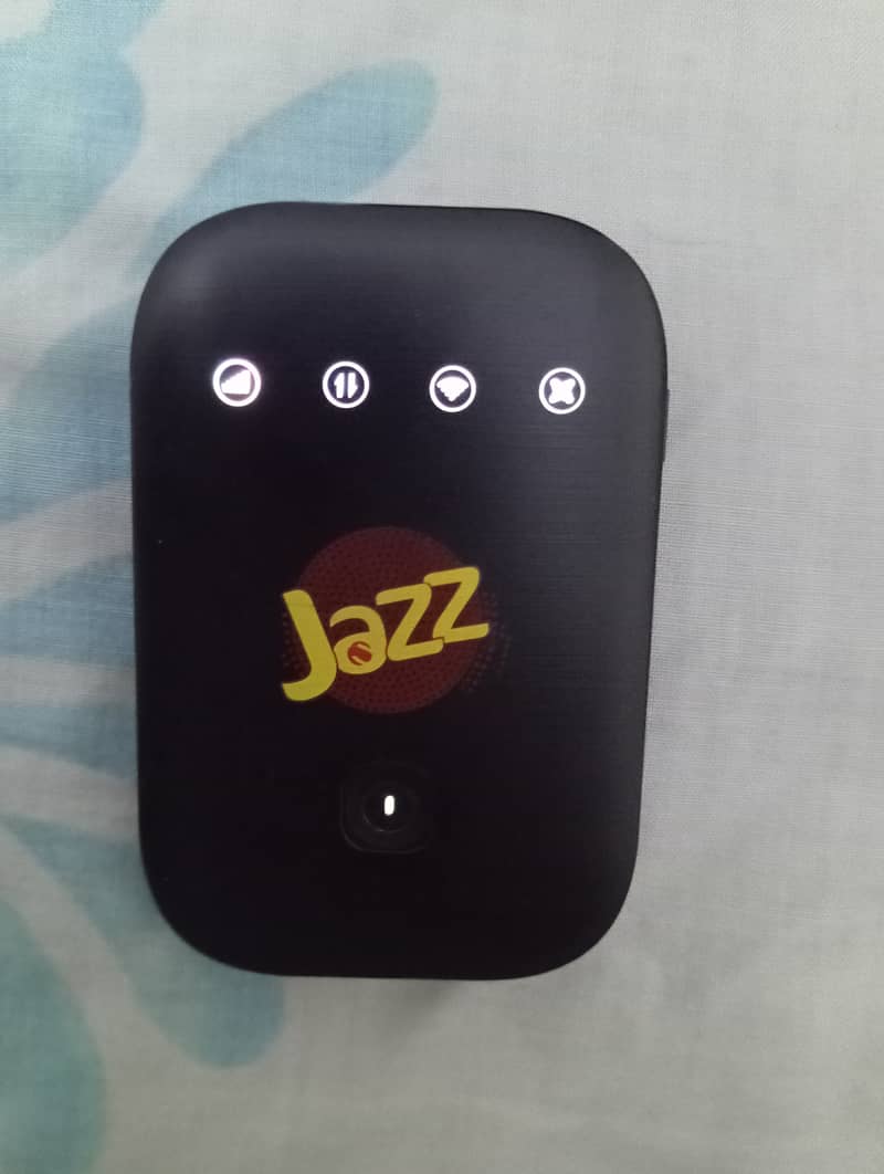 JAZZ 4G LTE Device with Box 1