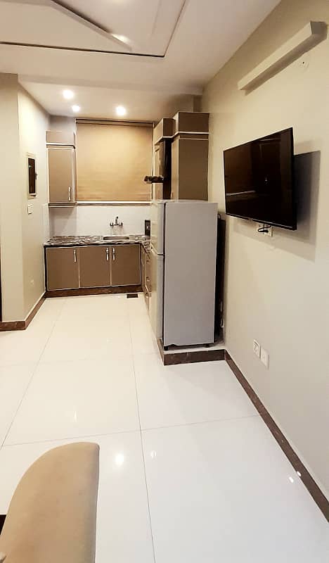 Luxury Studio/1 BHK/2 BHK available on daily basis 7