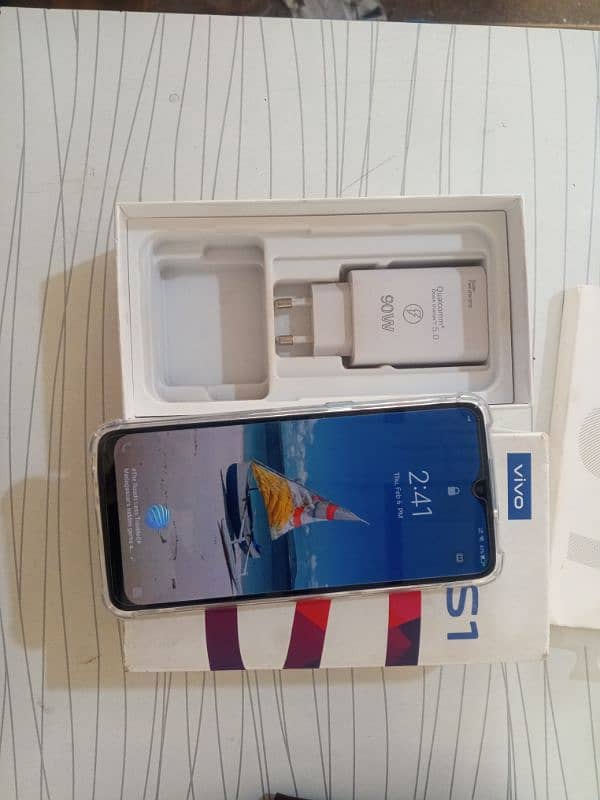 vivo s1 4 128GB full box 1