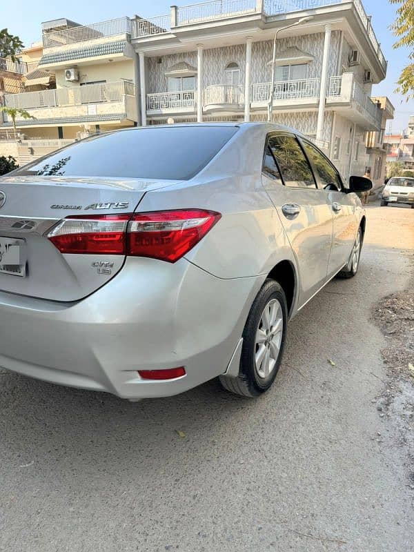 Toyota Altis Grande 2017 1