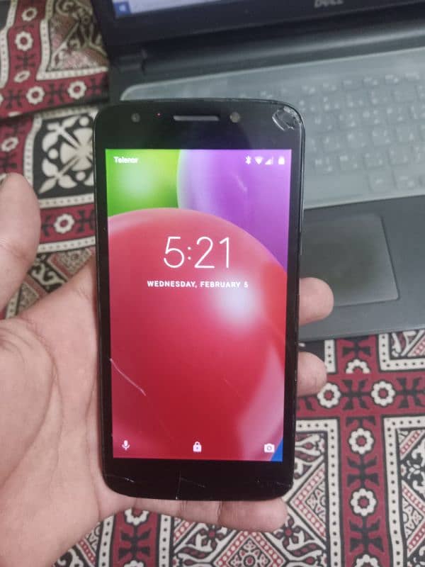 Moto E4 10/7 koi masla nai box or charger nai ha 7