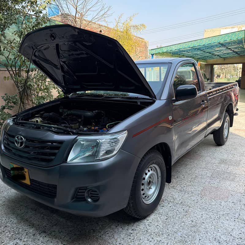 Toyota Hilux 4x2 Single Cab Standard 2014 0