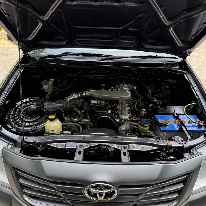 Toyota Hilux 4x2 Single Cab Standard 2014 6