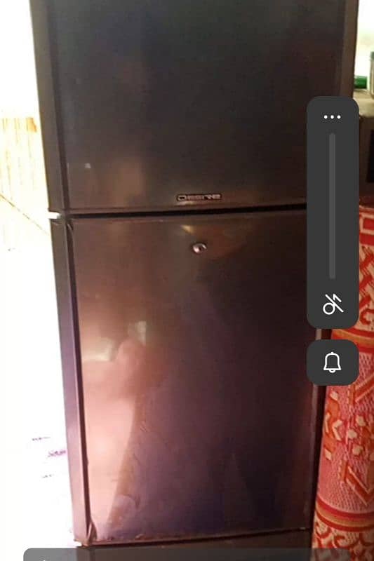 medium size fridge 0