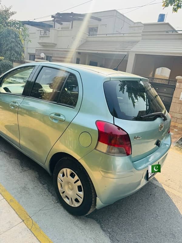 Toyota Vitz 2010 4