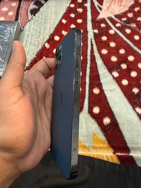 Used Iphone 10/10 condition PTA Approved 4