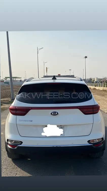 KIA Sportage FWD 2021 4