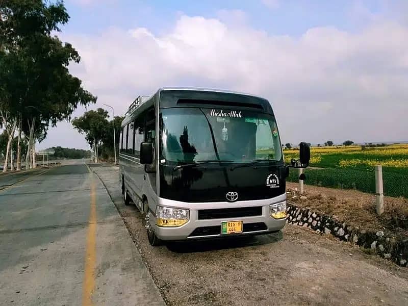 Rent a car in lahore/hiace for rent/grand cabin for rent/karvaan rent 4