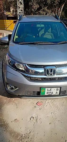 Rent a car in lahore/hiace for rent/grand cabin for rent/karvaan rent 6