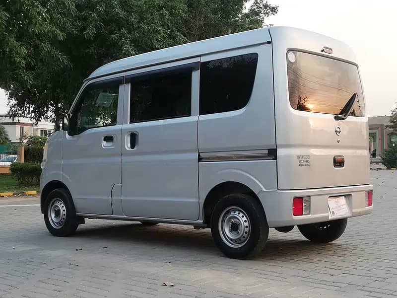 rent a car / Suzuki every for rent/ changan karvaan for rent 2