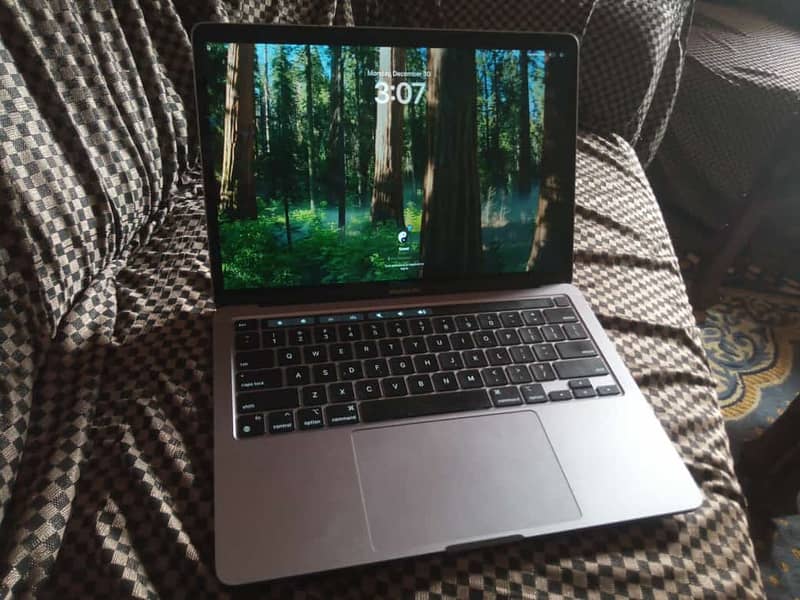 MACBOOK M2 pro 8gb 256gb 2