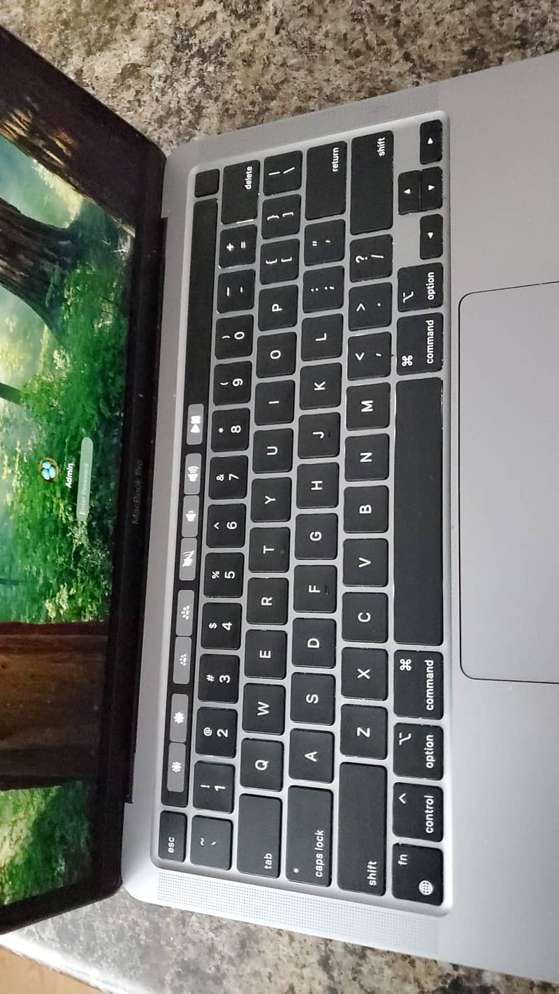 MACBOOK M2 pro 8gb 256gb 5