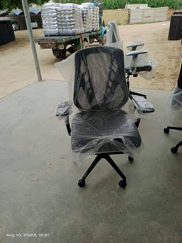 Executive chairs/gaming chair/visiting chair/revolver chair 3