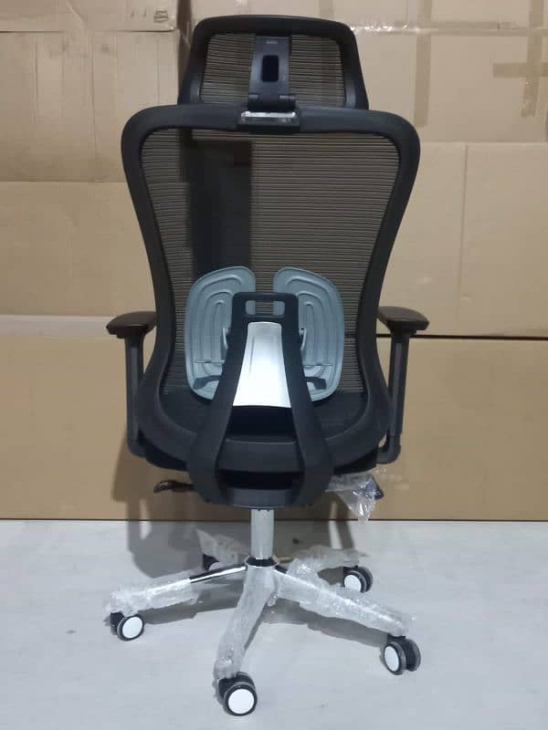 Executive chairs/gaming chair/visiting chair/revolver chair 19