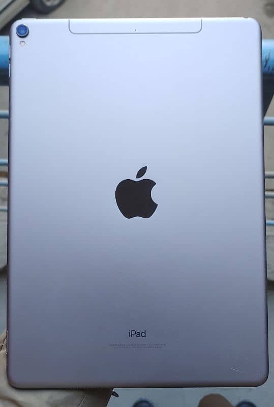 Apple ipad pro 10.5 inch 2017 64GB 2