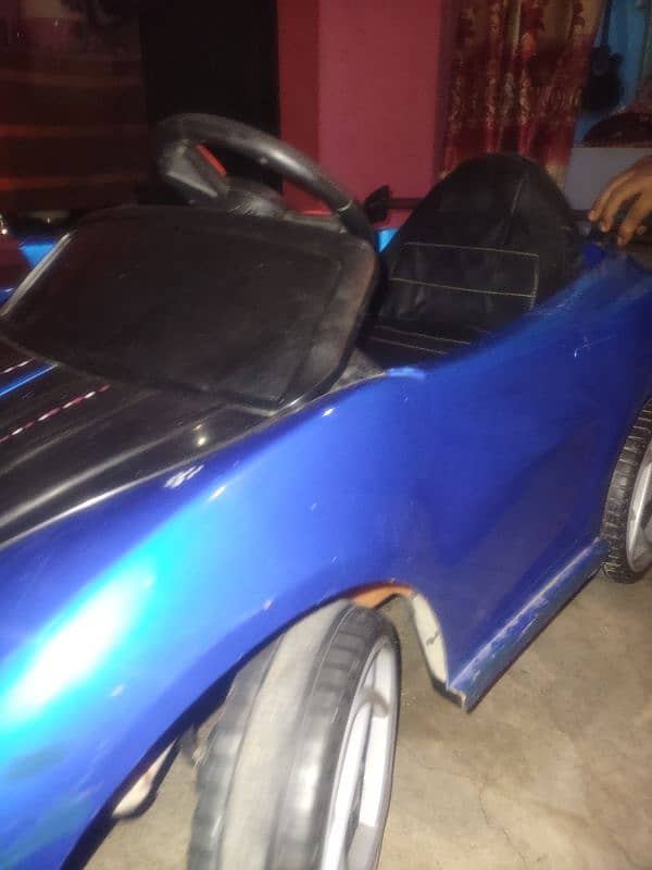 Sport Car Good Condition. . . No Battery No Remote 6