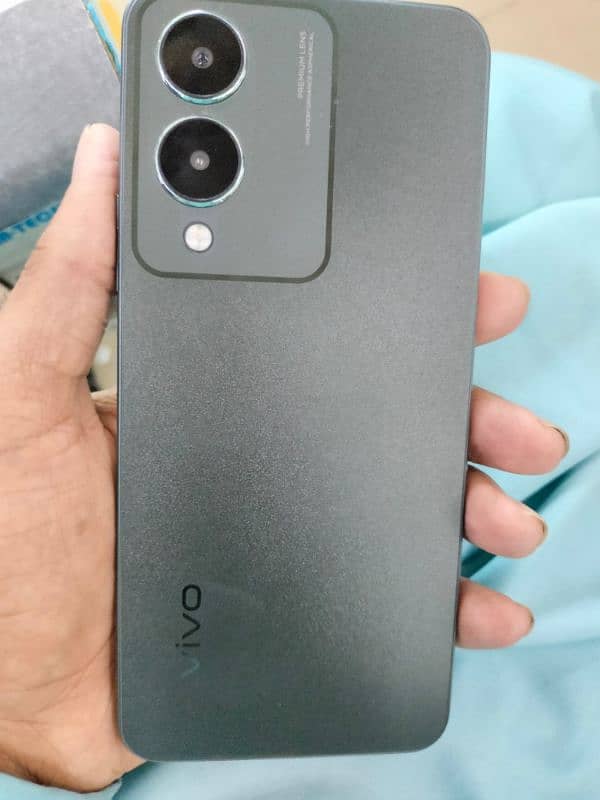 Vivo Y17s 2