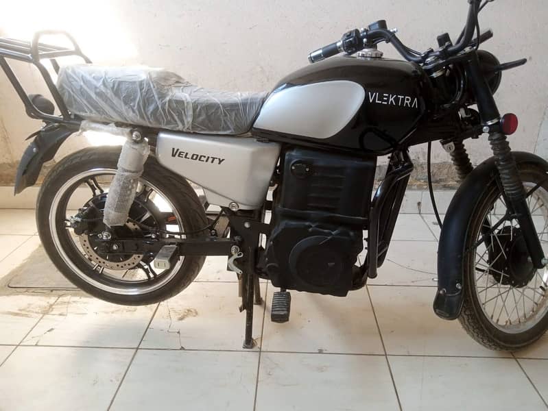 Urgent Sale  Vlektra Velocity 180 Electric Bike 2025 Un-Register 0