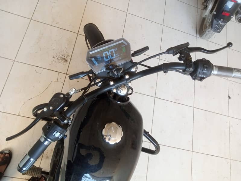 Urgent Sale  Vlektra Velocity 180 Electric Bike 2025 Un-Register 5