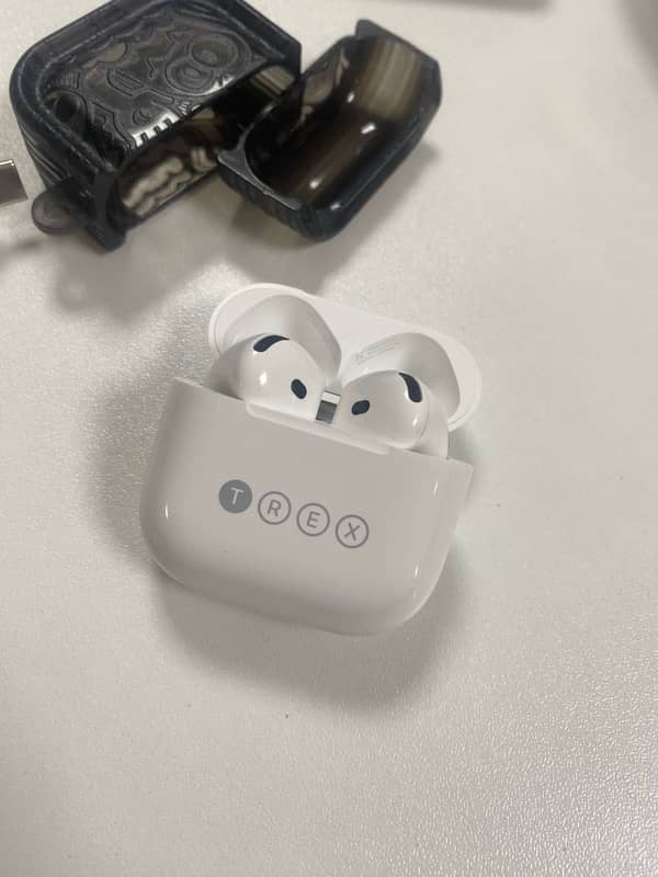 Airpods 4 1