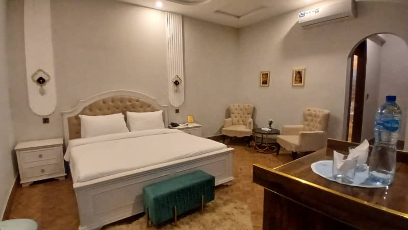 Furnished Rooms Available For Perday Rent Model Town Multan 5