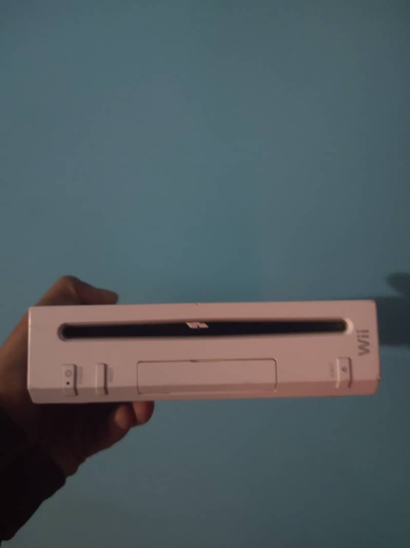 Nintendo Wii with complete accessories 6