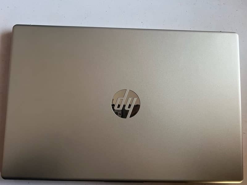 HP laptop core i. 3 8gb/512gb condition 10/10 All oky 3