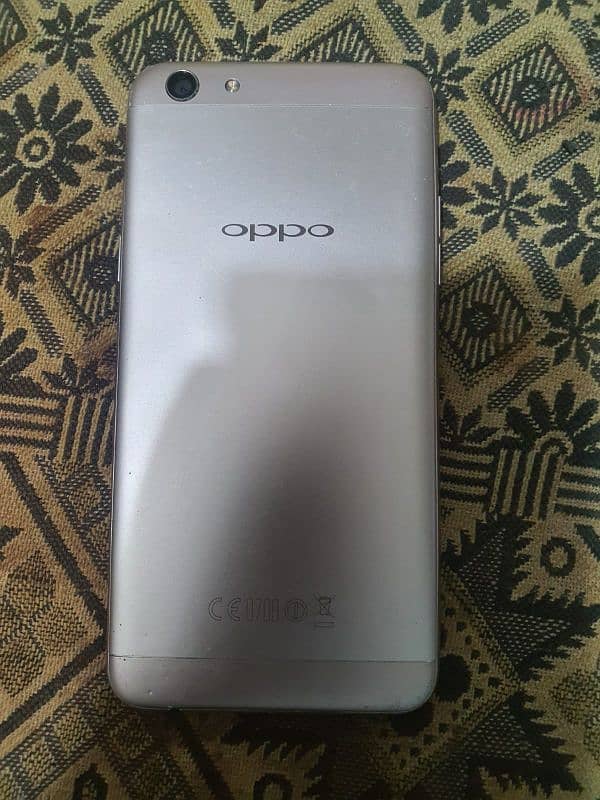 oppos f3 6